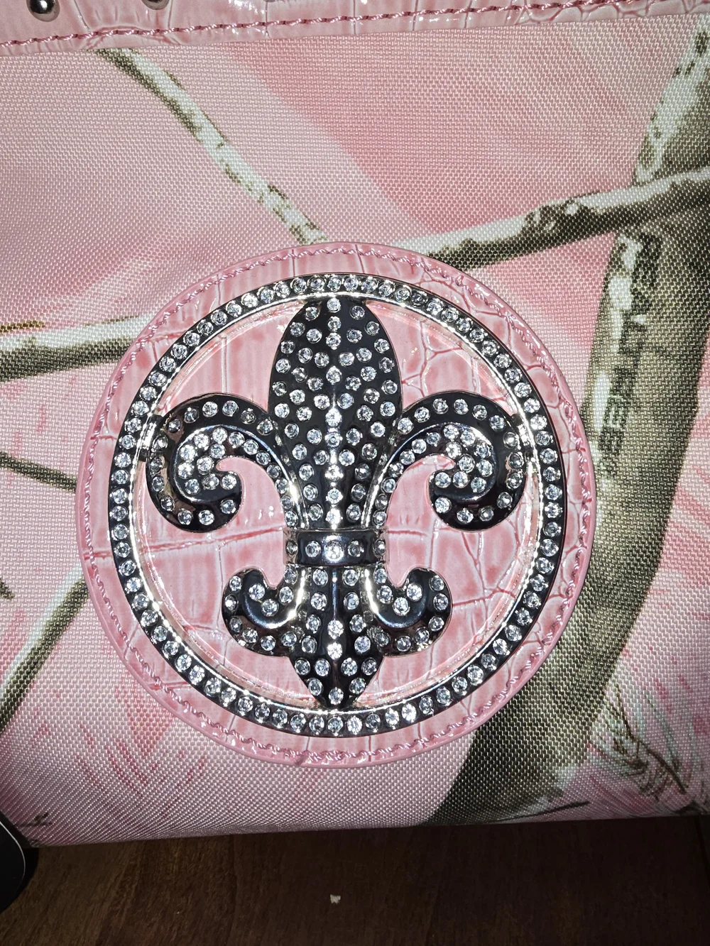 Realtree Y2K Pink Camo Rhinestone Fleur-Embellished Shoulder Bag, New with Tags!